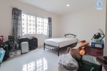 *****ทาวน์เฮ้าส์มือสองย่านนนทบุรี ม.ศิริชัย3 พิบูลย์สงคราม 22 บนเนื้อที่ 18.9 ตร.ว. ฟังก์ชัน 4 ห้องนอน 3 ห้องน้ำ 1 ที่จอดรถ แถมฟรี! 3 เครื่องปรับอากาศ 2 เครื่องทำน้ำอุ่น บ้านหันทิศเหนือ ทำเลดีมาก ใกล้สะพานพระราม5 และรถไฟฟ้าสายสีม่วง "สถานีแยกติวานนท์"